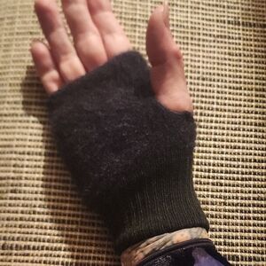 Black Fingerless Gloves
